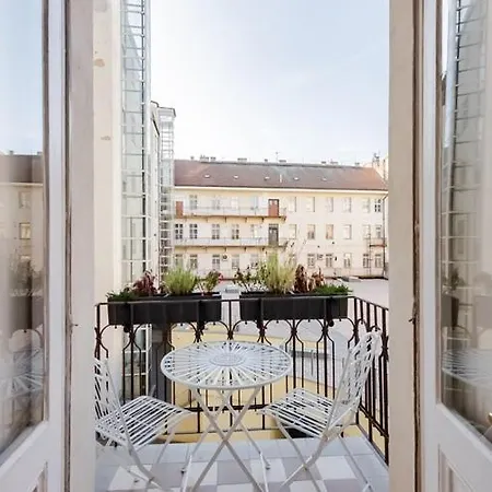 Wenceslas Square Romantic Apartamento *