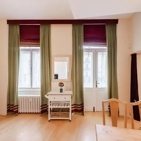 Lejlighed Balcony Apartment *